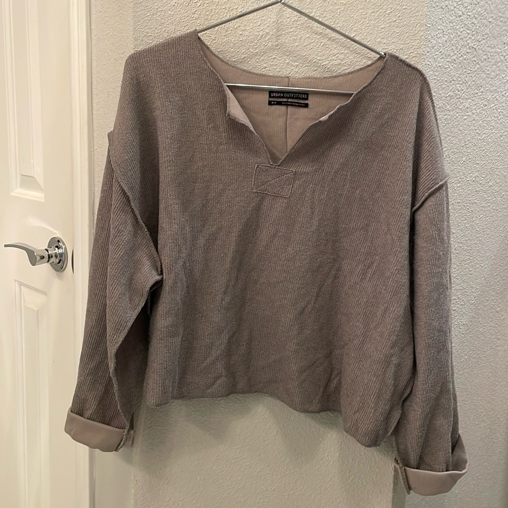 Urban Outfitters women’s medium taupe oversized top